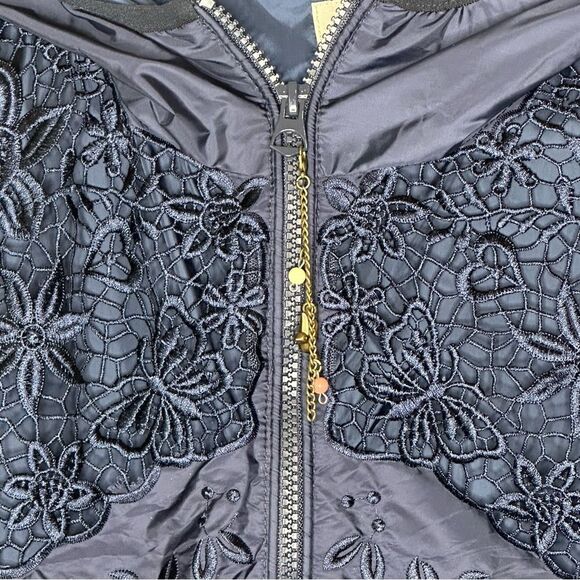 Desigual Size 40 Navy Full Zip Navy Jacket with Pink Floral Embroidered Hoodie - Picture 7 of 8